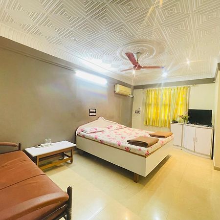 Hotel Rajdhani And Guest House Gujarat - Best Family Hotel In Halol Near Pavagadh And Halol Gidc Buitenkant foto
