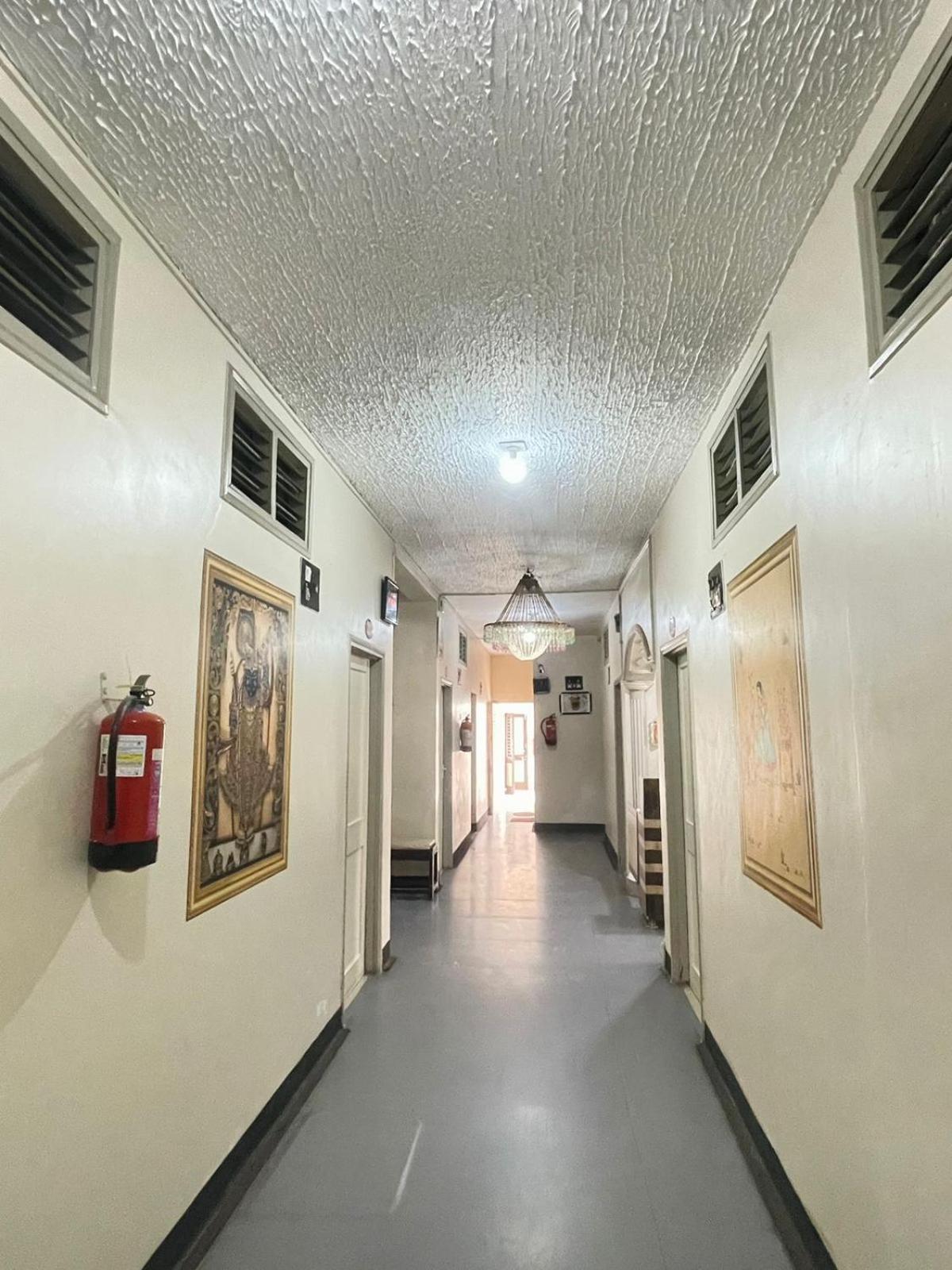 Hotel Rajdhani And Guest House Gujarat - Best Family Hotel In Halol Near Pavagadh And Halol Gidc Buitenkant foto