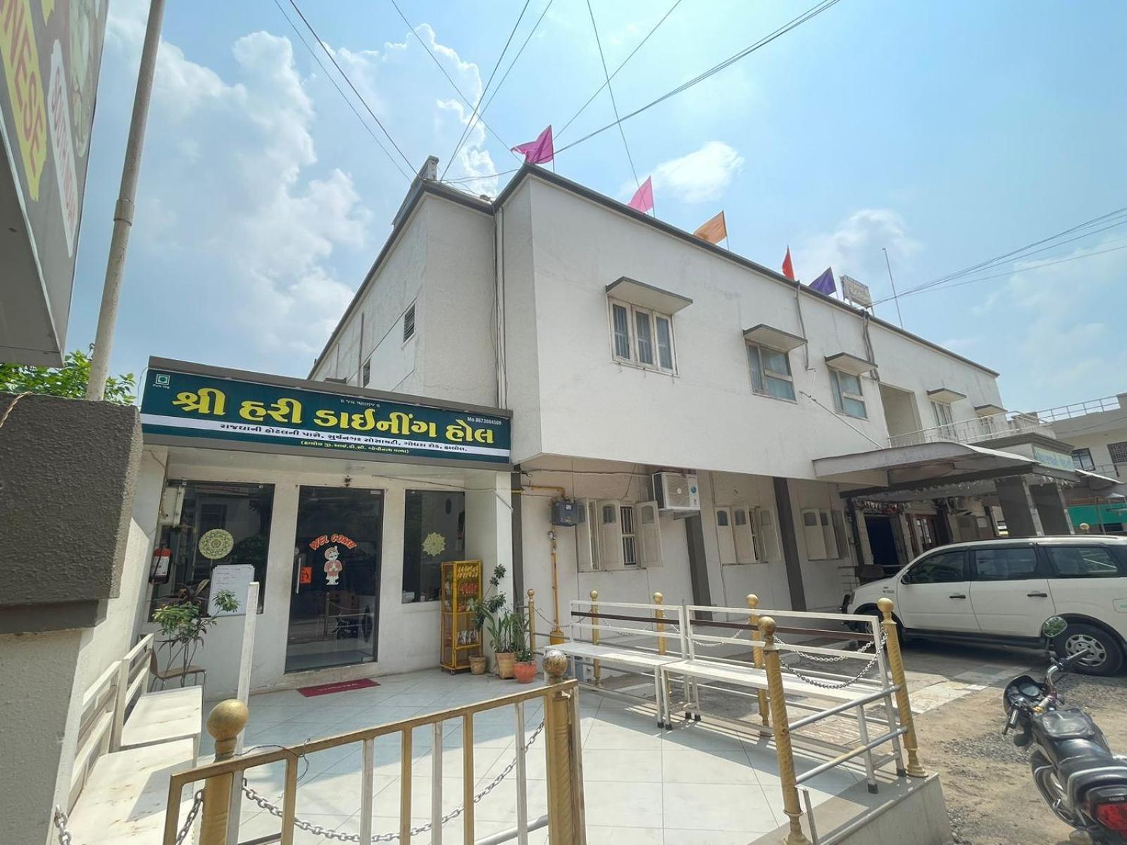 Hotel Rajdhani And Guest House Gujarat - Best Family Hotel In Halol Near Pavagadh And Halol Gidc Buitenkant foto