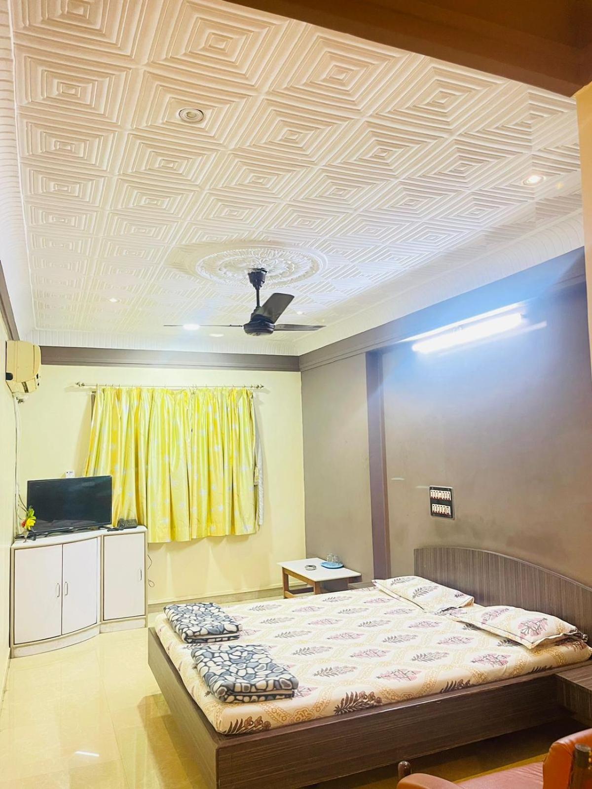 Hotel Rajdhani And Guest House Gujarat - Best Family Hotel In Halol Near Pavagadh And Halol Gidc Buitenkant foto
