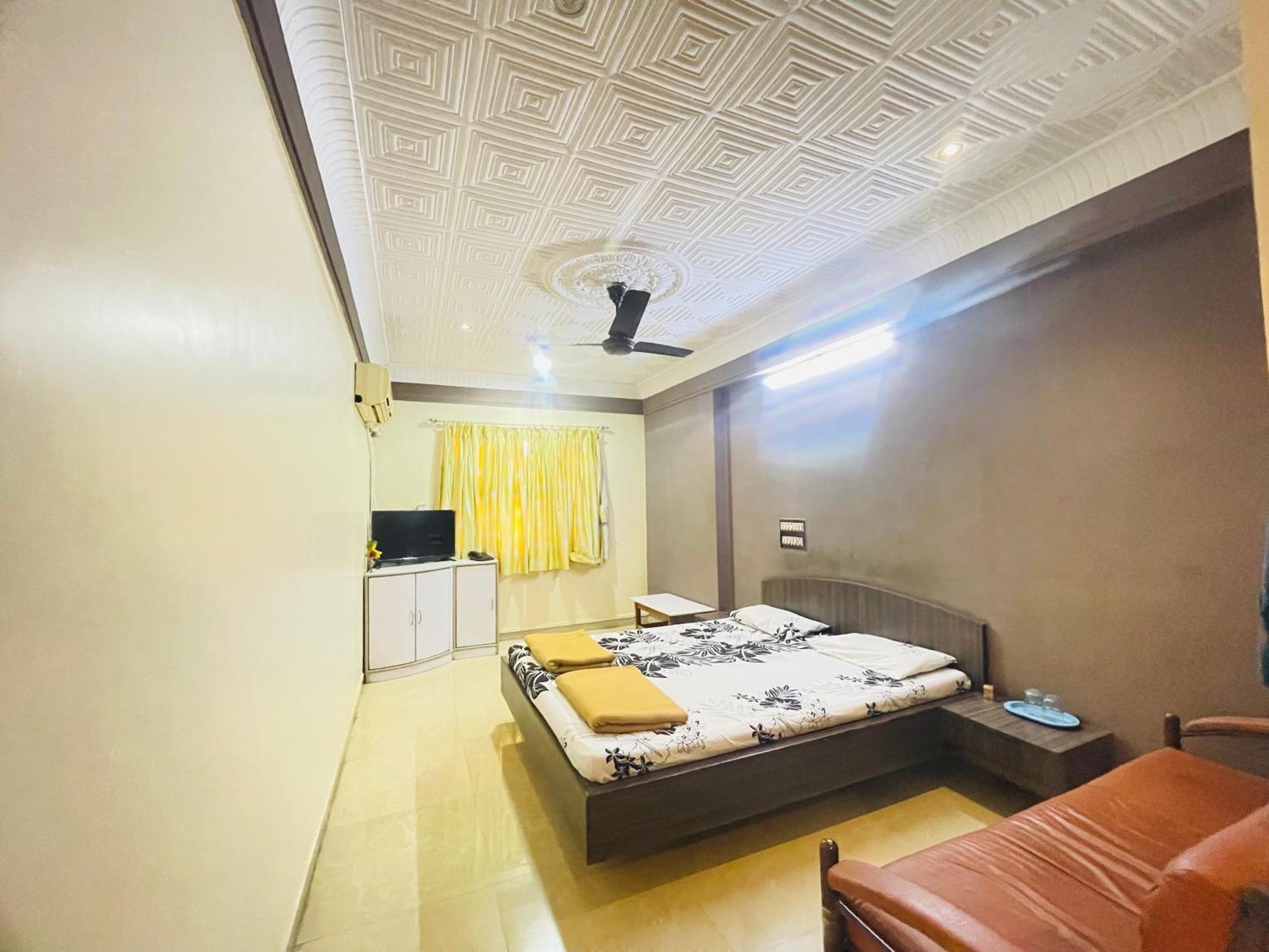 Hotel Rajdhani And Guest House Gujarat - Best Family Hotel In Halol Near Pavagadh And Halol Gidc Buitenkant foto